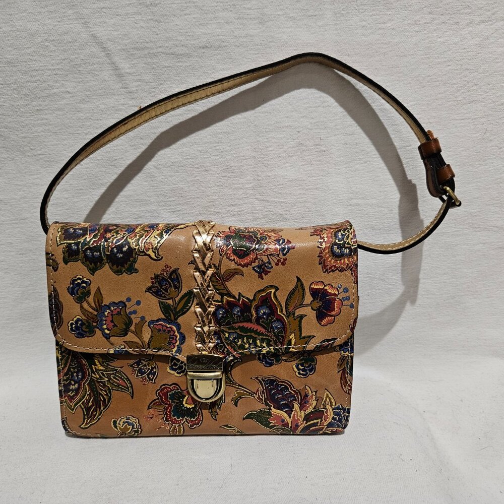 Patricia Nash Bianco Organizer Shoulder Bag In French Tapestry Pattern.